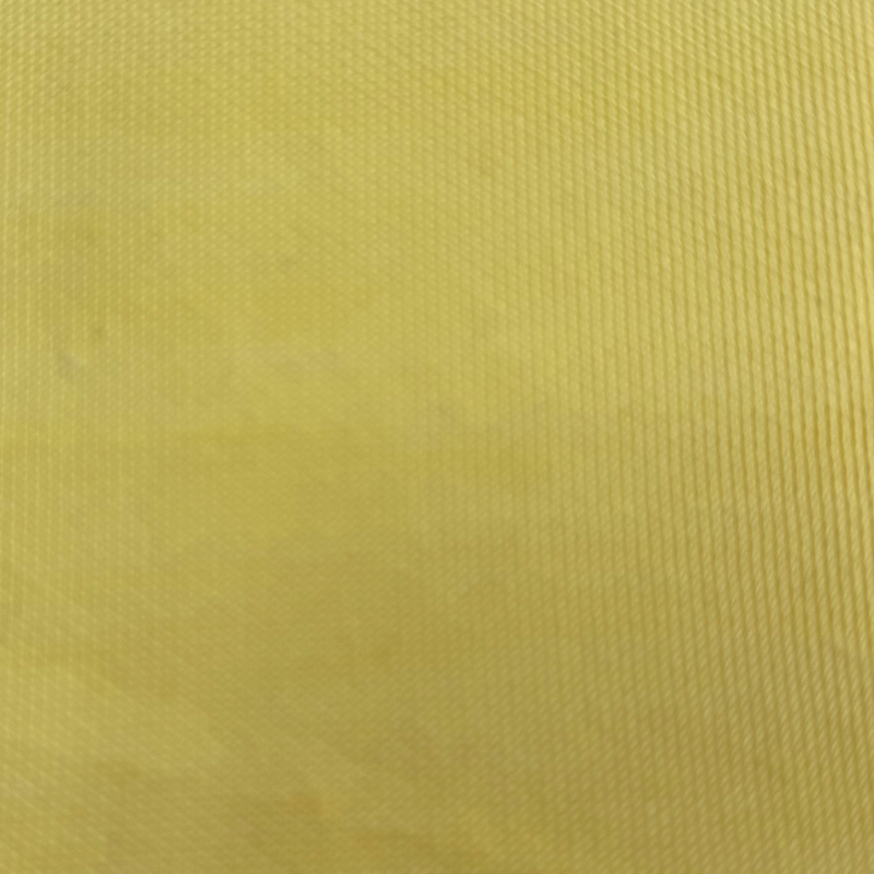Tissu composite aramide résistant aux coupures